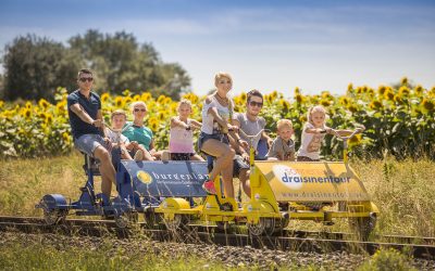 DRAISINENTOUR AUF EINER ALTEN BAHNSTRECKE